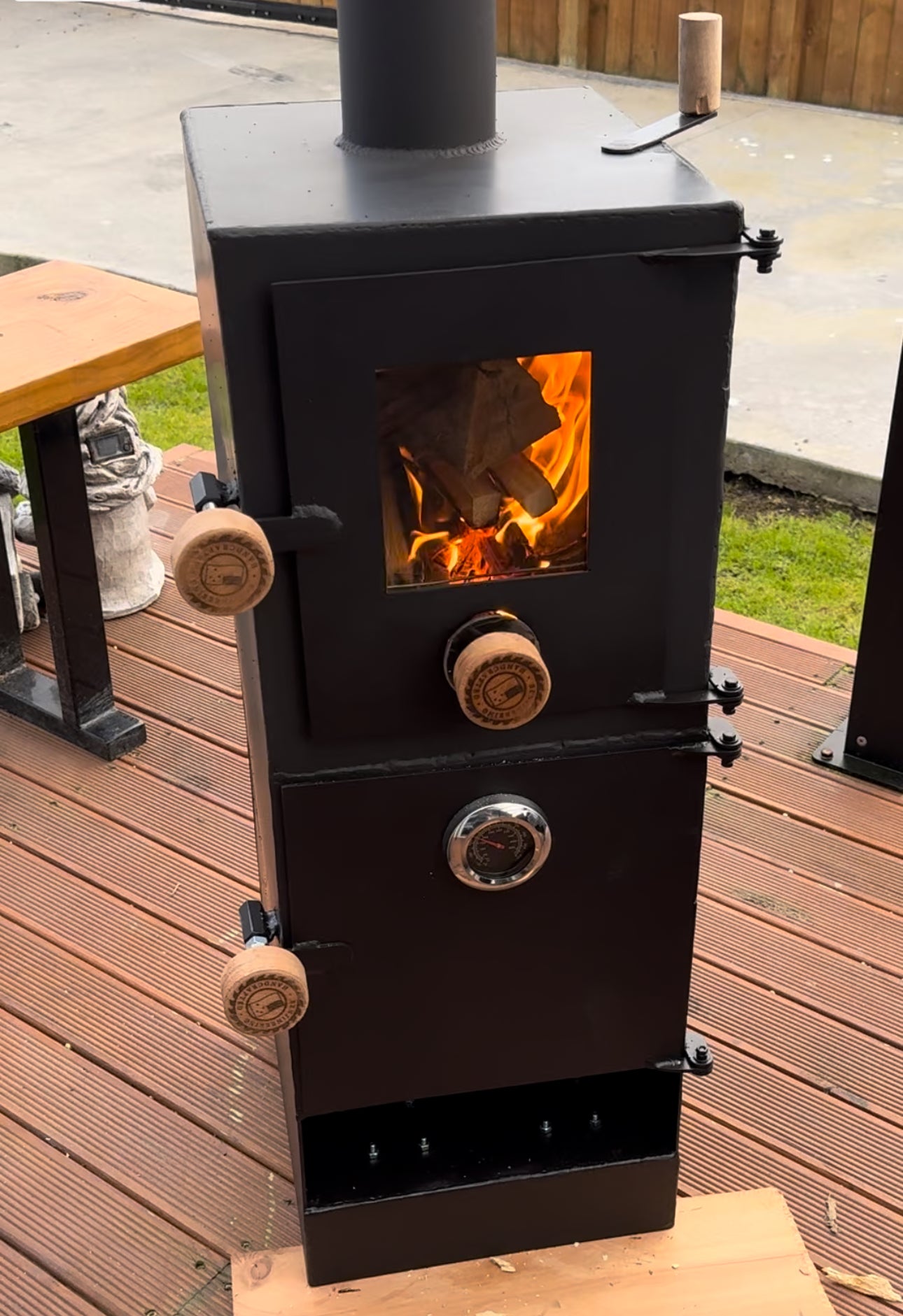 Large portable fireplace (with oven)