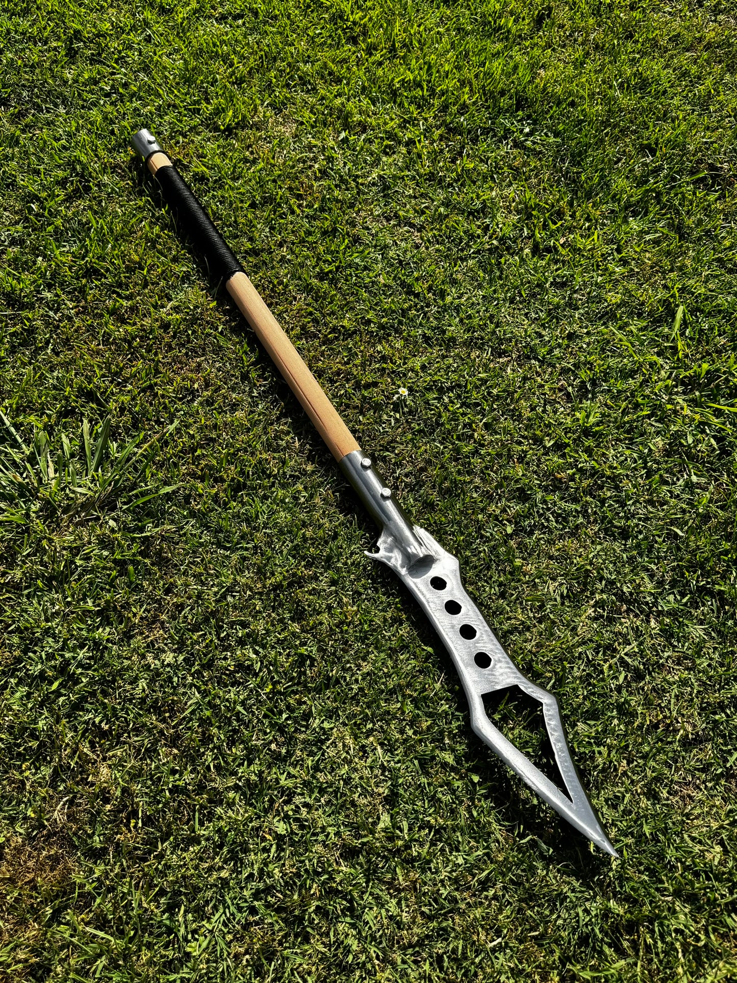 Stingblade short bladed spear